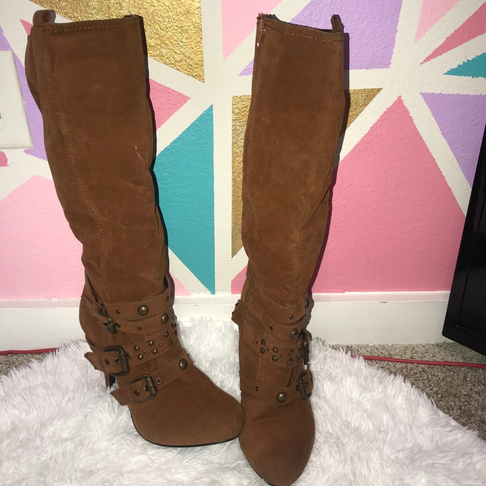 Brown boots